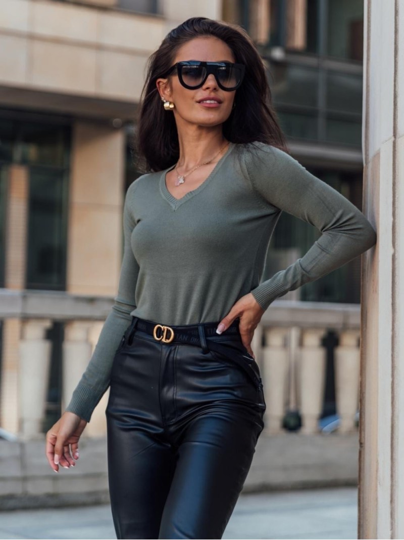 Fitted blouse with a V-neck, khaki 8068 - Online store - Boutique